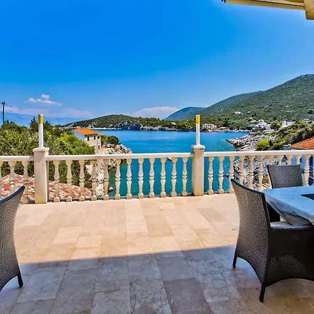 Villa Barbaric Jelsa (Hvar)